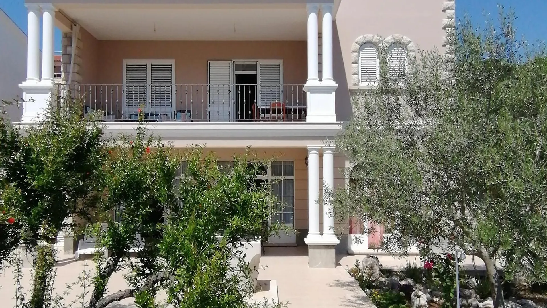 Seafront Family Apartment Una - Sunny Rab Island Rab Town Croatia